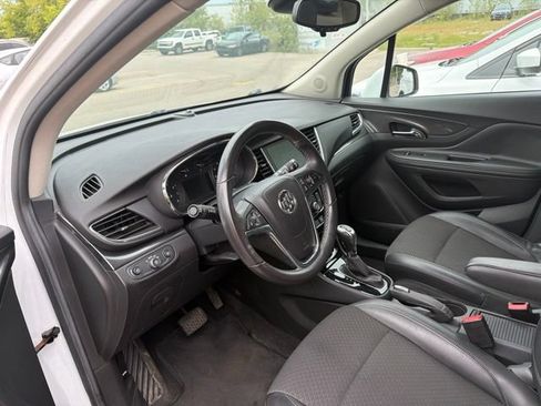 Used 2018 Buick Encore Sport Touring FWD image 5
