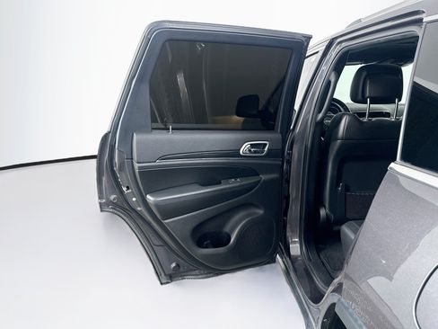 Used 2020 Jeep Grand Cherokee Limited AWD/4WD image 28