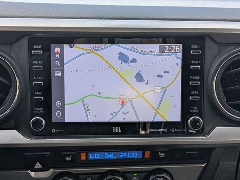 Used 2022 Toyota Tacoma Limited image 29