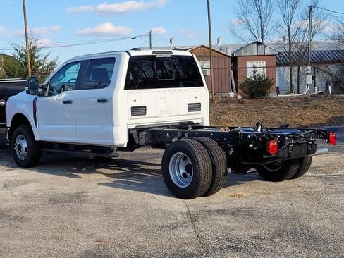 New 2026 Ford F350 XL w/ XL Chrome Package AWD/4WD image 3