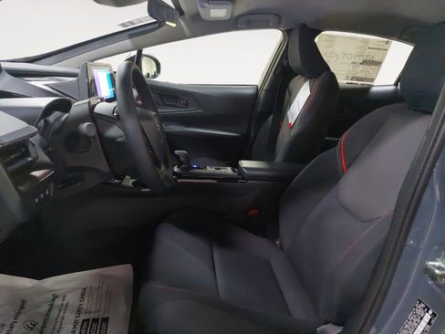 New 2025 Toyota Prius Plug-In Hybrid FWD image 11