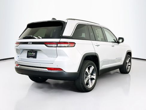 Used 2023 Jeep Grand Cherokee 4WD 4xe image 9