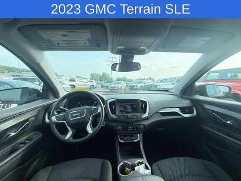 Used 2023 GMC Terrain SLE w/ Driver Convenience Package AWD/4WD image 9