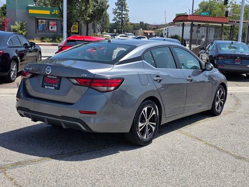 Used 2022 Nissan Sentra SV FWD image 5