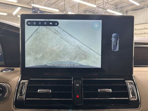 Used 2022 Lincoln Navigator Reserve image 21