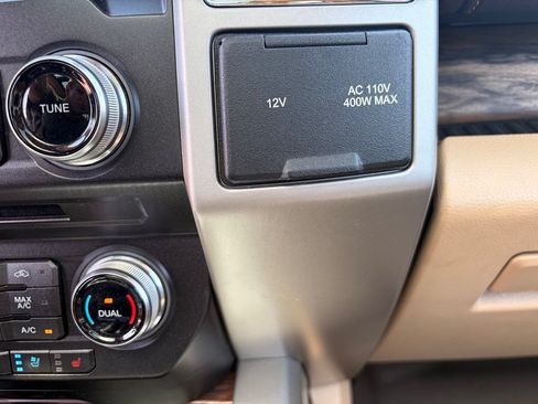 Used 2018 Ford F150 Lariat w/ Equipment Group 502A Luxury AWD/4WD image 33