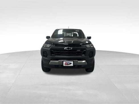 New 2026 Chevrolet Colorado Trail Boss AWD/4WD image 2
