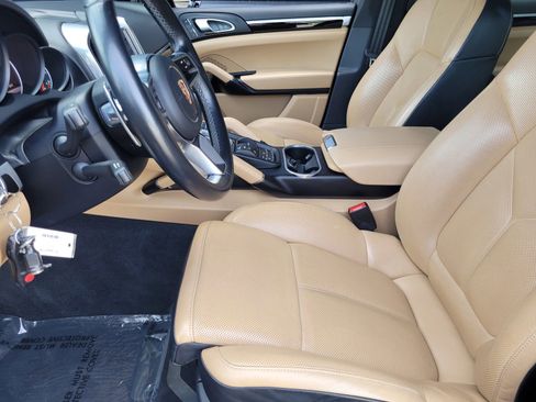 Used 2018 Porsche Cayenne Platinum Edition AWD/4WD image 21