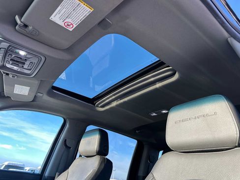 Used 2022 GMC Sierra 2500 Denali image 23