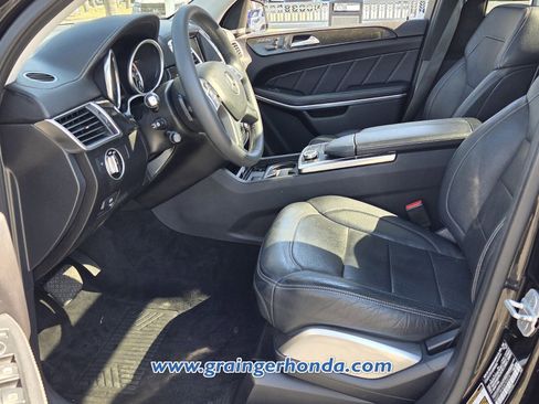 Used 2016 Mercedes-Benz GL 550 4MATIC image 9