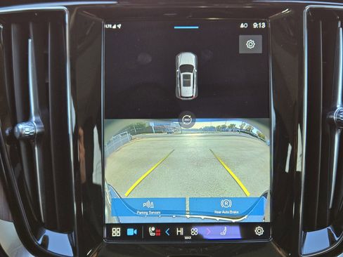 Certified 2023 Volvo V60 B5 Cross Country Plus w/ Climate Package image 24