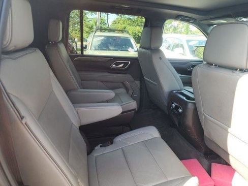 Certified 2023 GMC Yukon XL SLT image 8