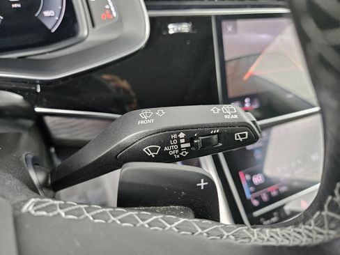 Used 2021 Audi Q8 Prestige AWD/4WD image 25