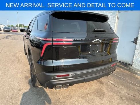 Used 2024 Chevrolet Traverse LS w/ Midnight/Sport Edition FWD image 11