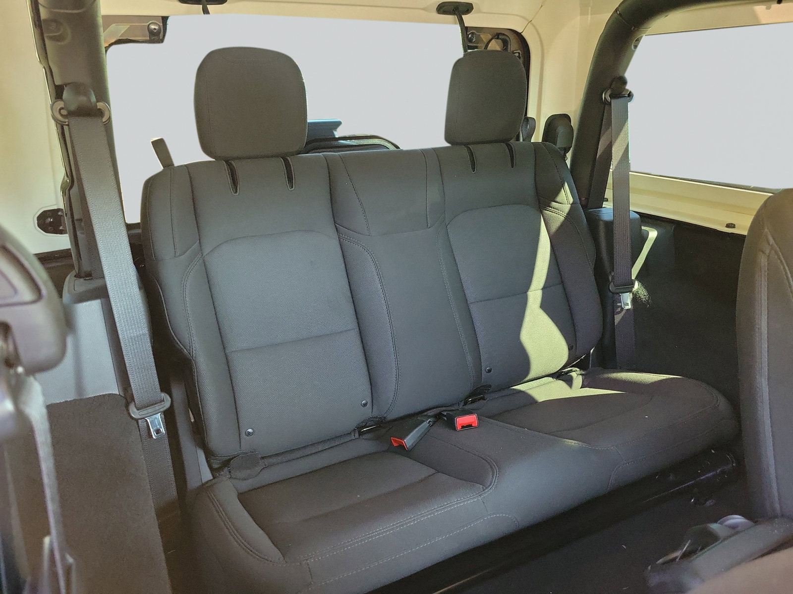 Used 2020 Jeep Wrangler Sport AWD/4WD image 32