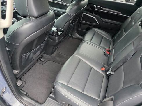Used 2022 Kia Telluride LX image 15
