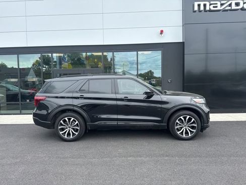 Used 2022 Ford Explorer ST-Line w/ Class IV Trailer Tow Package AWD/4WD image 2