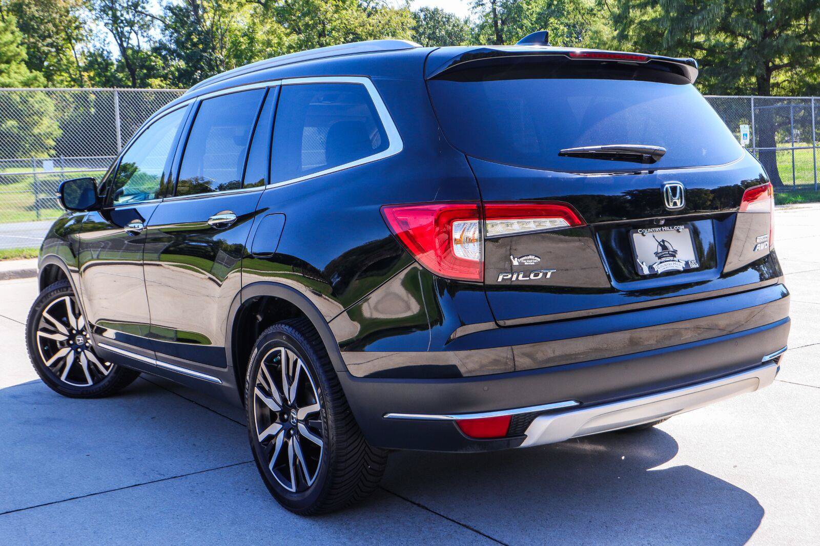 Used 2019 Honda Pilot Touring image 17