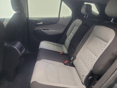 Used 2021 Chevrolet Equinox LT FWD image 18