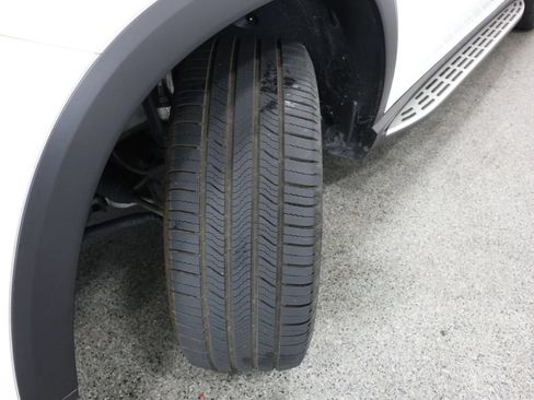Used 2020 Mercedes-Benz GLE 350 4MATIC image 4