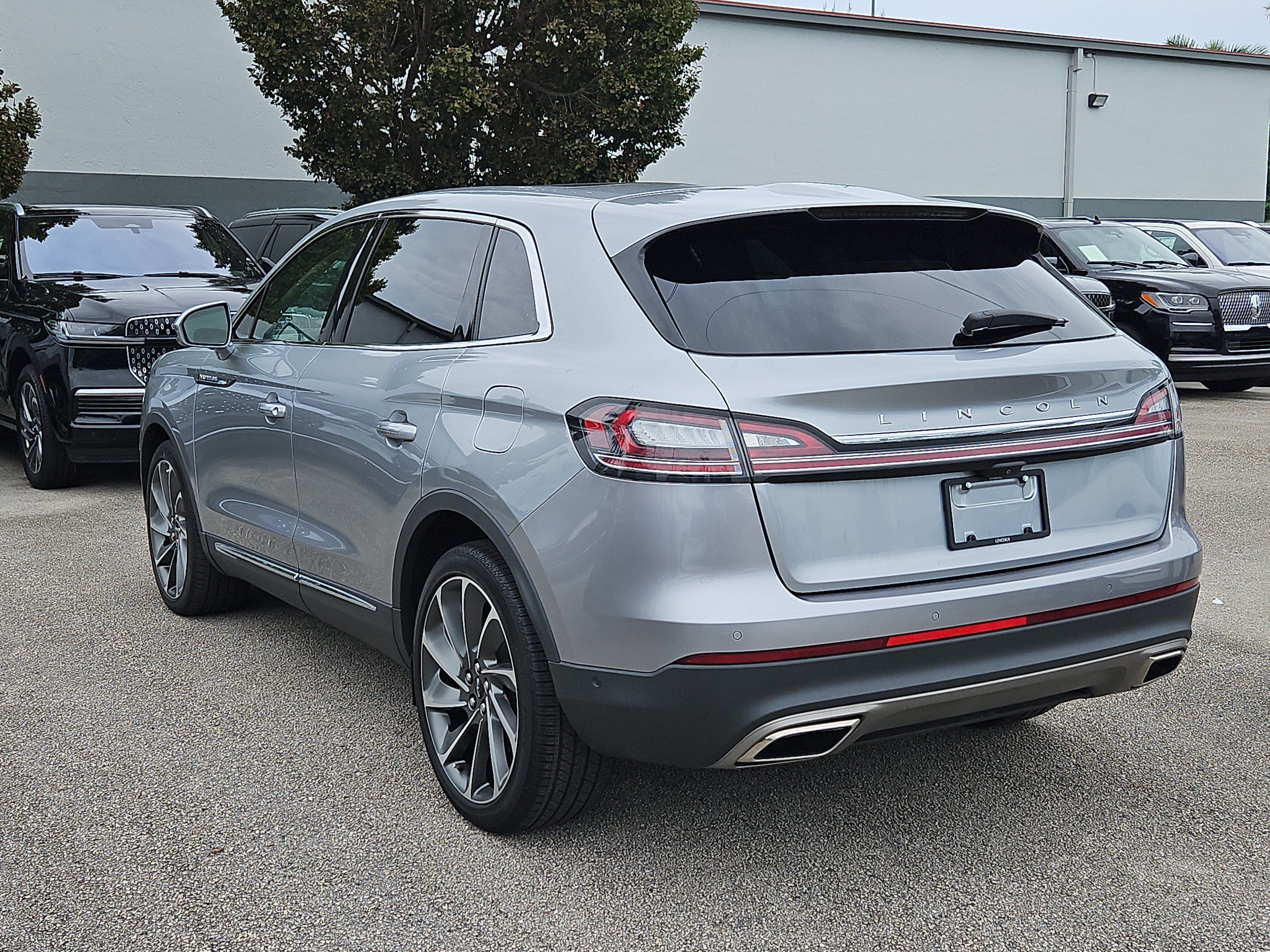 Used 2023 Lincoln Nautilus Reserve w/ Equipment Group 201A AWD/4WD image 3