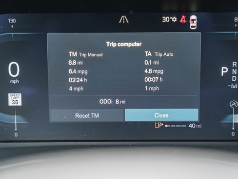 Certified 2025 Volvo XC40 B5 Ultra w/ Climate Package image 44