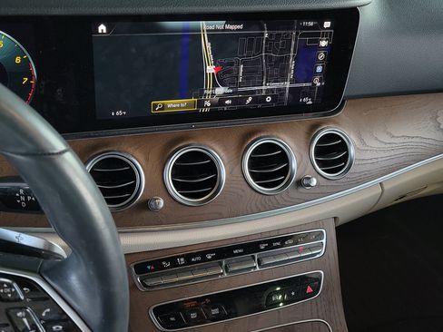 Used 2022 Mercedes-Benz E 350 Sedan image 26