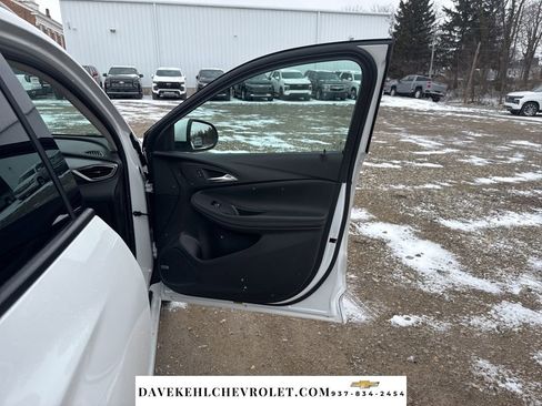 Used 2021 Buick Encore GX Essence w/ Advanced Technology Package image 31