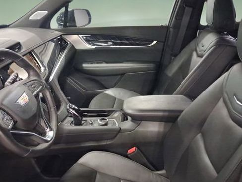 Used 2024 Cadillac XT6 Premium Luxury w/ LPO, Floor Liner Package AWD/4WD image 9