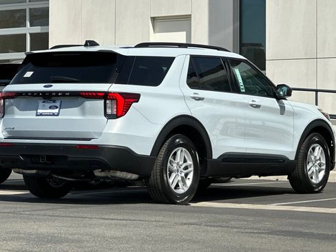 New 2026 Ford Explorer Active image 3