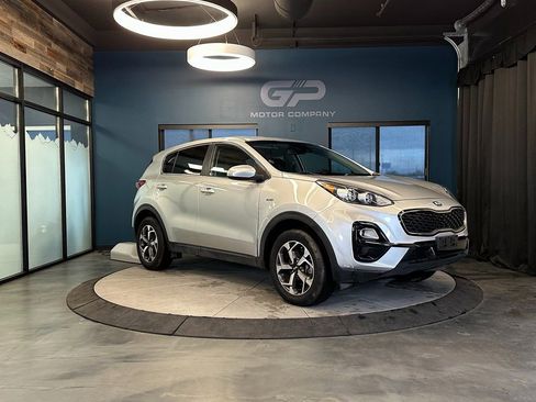 Used 2020 Kia Sportage LX AWD/4WD image 1