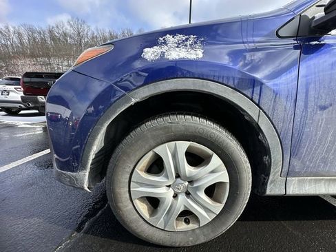 Used 2015 Toyota RAV4 LE image 20
