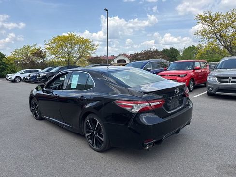 Used 2018 Toyota Camry XSE FWD image 9