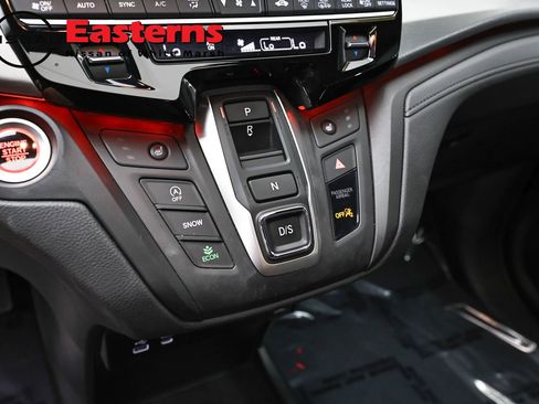 Used 2025 Honda Odyssey Sport-L image 12