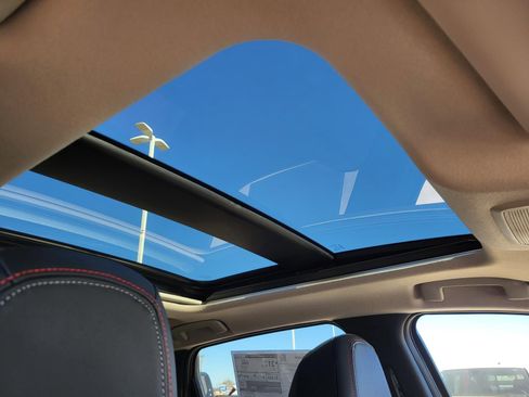 New 2026 Nissan Kicks SR image 14