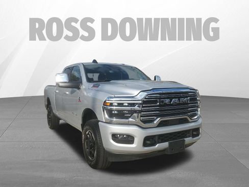 Used 2026 RAM 2500 Laramie AWD/4WD image 3