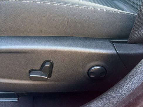 Used 2023 Dodge Charger SXT image 11