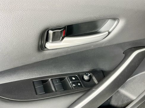 Used 2025 Toyota Corolla SE FWD image 23