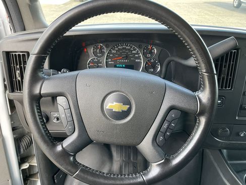 Used 2021 Chevrolet Express 2500 w/ Driver Convenience Package image 27