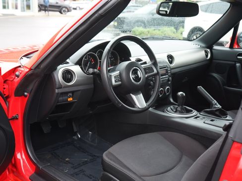 Used 2011 MAZDA MX-5 Miata Touring w/ Suspension Pkg RWD image 13