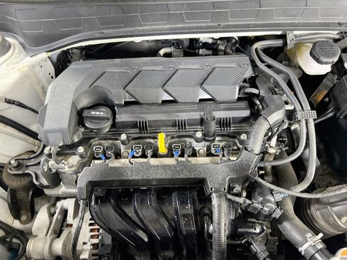 Used 2023 Hyundai Venue Limited FWD image 29