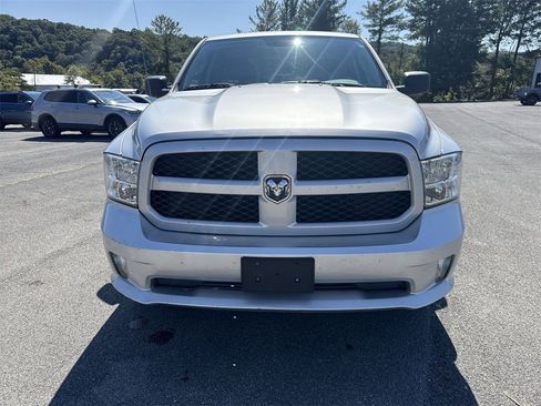 Used 2017 RAM 1500 Express image 2