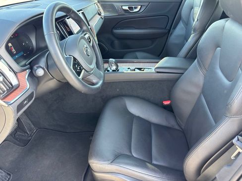 Used 2025 Volvo V60 B5 Cross Country Plus AWD/4WD image 13