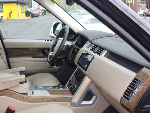 Used 2019 Land Rover Range Rover HSE image 22