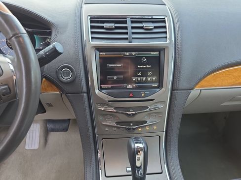 Used 2014 Lincoln MKX AWD w/ Equipment Group 102A image 21