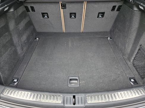 Certified 2025 Porsche Macan image 31