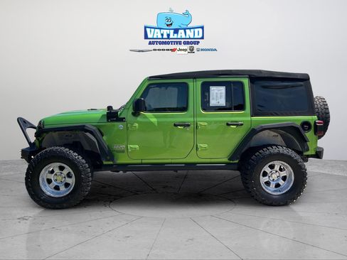 Used 2018 Jeep Wrangler Unlimited Sport S AWD/4WD image 2
