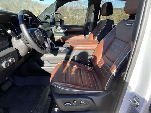 Certified 2025 GMC Sierra 2500 Denali Ultimate image 12