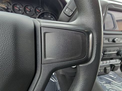 Used 2022 Chevrolet Silverado 1500 Custom Trail Boss AWD/4WD image 19