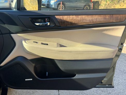 Used 2016 Subaru Outback 2.5i Limited AWD/4WD image 21